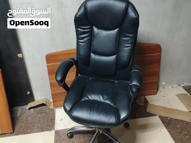 كرسي مكتب بحااله ممتاااازه جداا