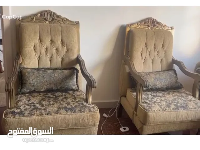  طقم كنب كم موضح في الصورة