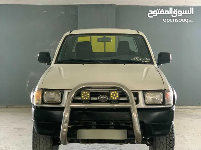 تويوتا هايلوكس 2001