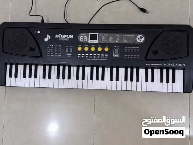 Electronic Piano Keyboard with usb adapter ( and microphone) fully functional.