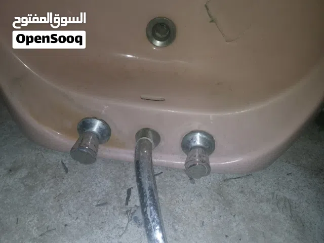 مغسل حمام بحاله جيده مع الخلاط
