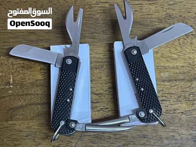 سكين عملية.
