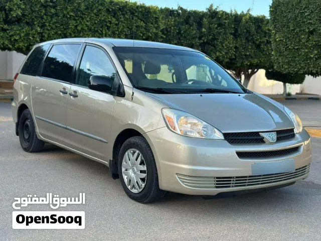 Used Toyota Sienna in Zawiya