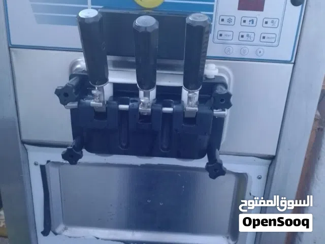 مكينة سوفت ماركة UGUR التركية   مستعملة موسمين نظيفة .