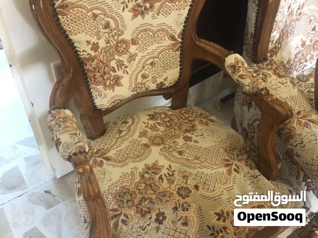 طقم زان للصالون بحالة ممتازة