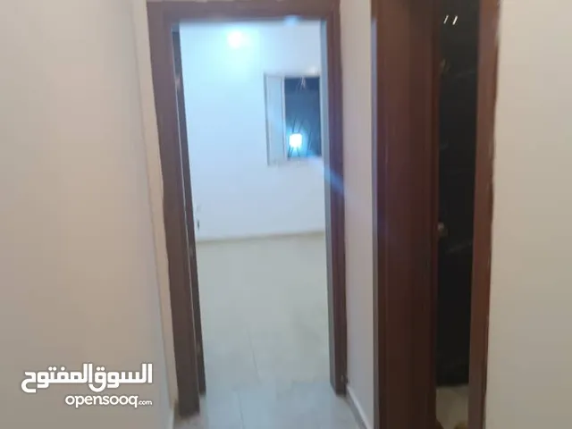 190 m2 4 Bedrooms Villa for Rent in Tripoli Ain Zara