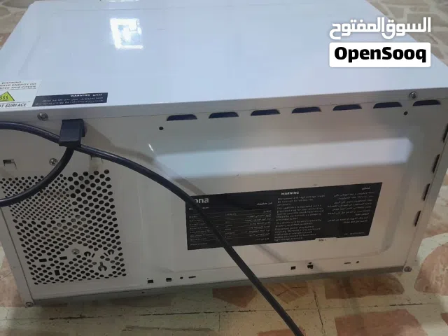 ميكرويف نوع سونا لون ابيض حجم 25 لتر يعمل بشكل ممتاز ونظيف من الداخل والخارج