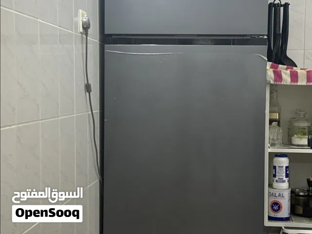 ثلاجة CHIQ بحالة ممتازة جداً للبيع استعمال شهر واحد 18 قدم