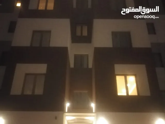 للإيجار بنايه بالكامل