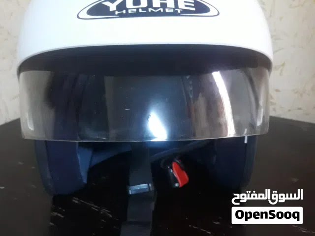 خوذة دراجة نارية أو سكوتر مستعملة بجودة جيدة وسعر مناسب غير مصنفة
