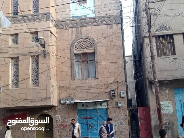 274 m2 More than 6 bedrooms Townhouse for Sale in Sana'a Hayel St.