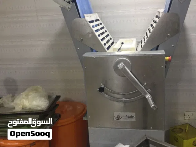 بعض الات المخابز للبيع وأغراض اخري متبقية