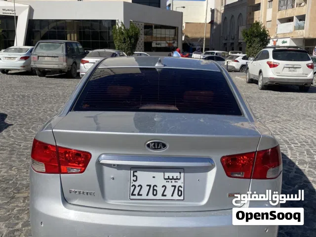 كيا فورتي 2011 في العرصه ماشيا 234 محرك 16 gdi  بصمه