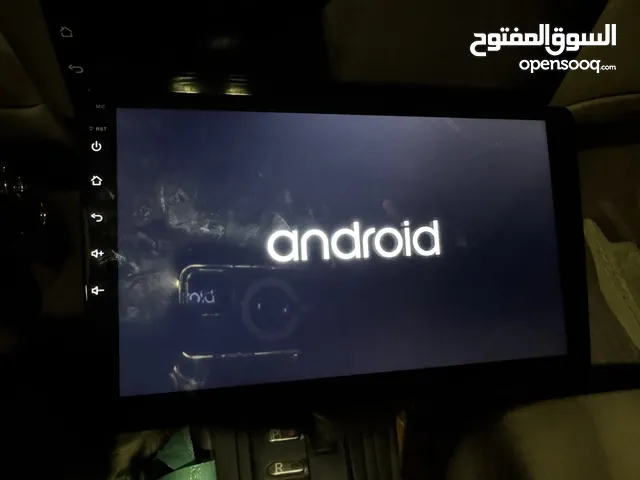 شاشة سيارة أندرويد مع كاميرا خلفية مع الكايبل الخاص بها