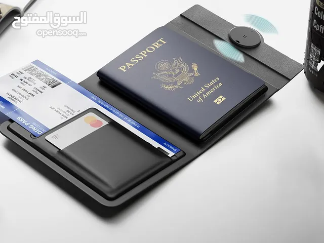 ROUNDFY PASSPORT – High-Tech Recycled PU Passport Holder with Dual Findy Tracking for Apple FindMy &