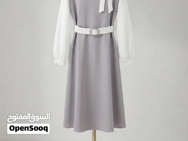 فستان رمادي جميل