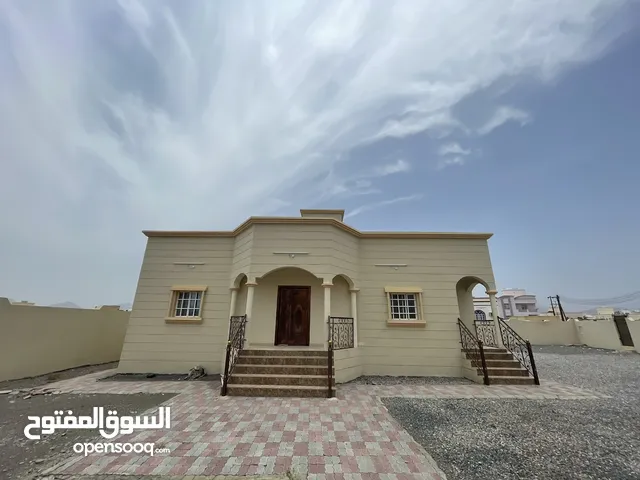 200 m2 3 Bedrooms Townhouse for Sale in Al Dakhiliya Sumail
