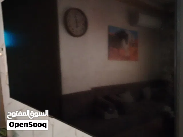 شاشة TCL حجم 55 بوصه بحاجه الى صيانه للبيع السعر قابل للتفاوض