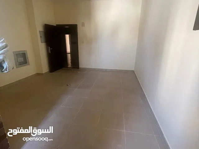 (هشام)استوديو ببلاش ف مكان ممتاز جميع الخدمات متاحه حولك -سارع بالمعاينه واحكم بنفسك السعر لن يتكرر