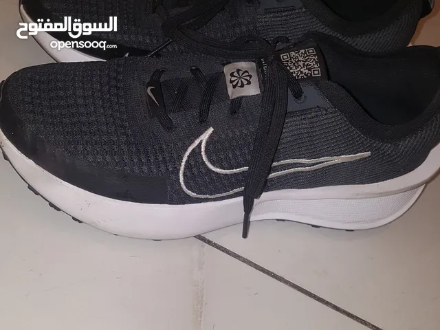 43 Sport Shoes in Taif