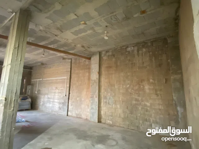 مخازن للإيجار