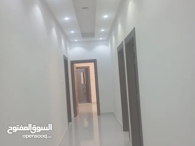 800 m2 More than 6 bedrooms Villa for Rent in Al Ahmadi Wafra residential