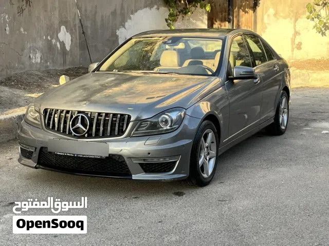 2013 مرسيدس بنز الفئة-C C 180