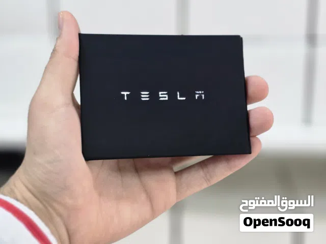 بطاقات تسلا الأصلية