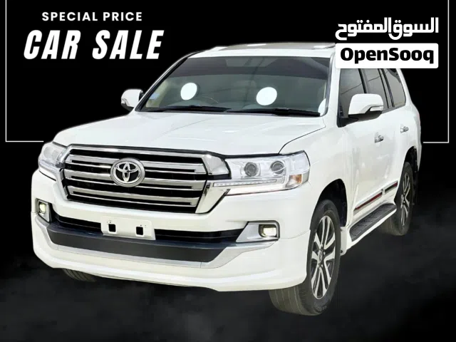 لاندكروزر GXR 8V 5.7 2014 محول الي 2021