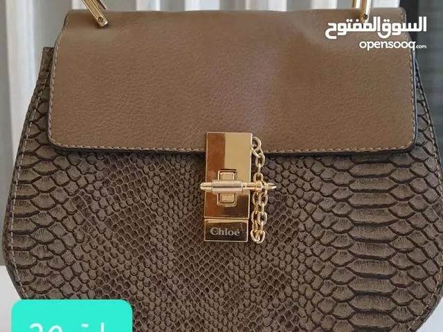 حقائب يد ماركات متنوعه..السعر شامل التوصيل