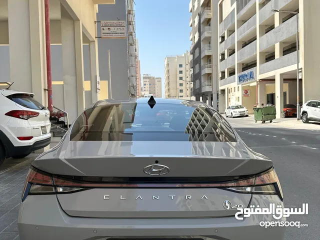 1Hyundai Elantra 2liter full option