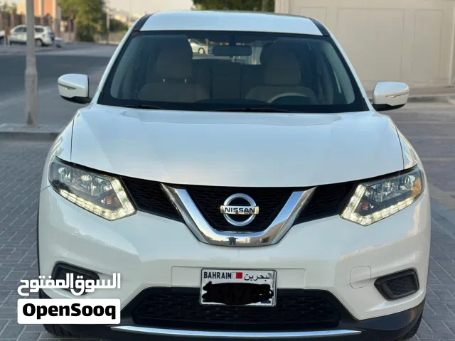NISSAN X-TRAIL 2.5 MODEL 2017 NEAT AND CLEAN CAR