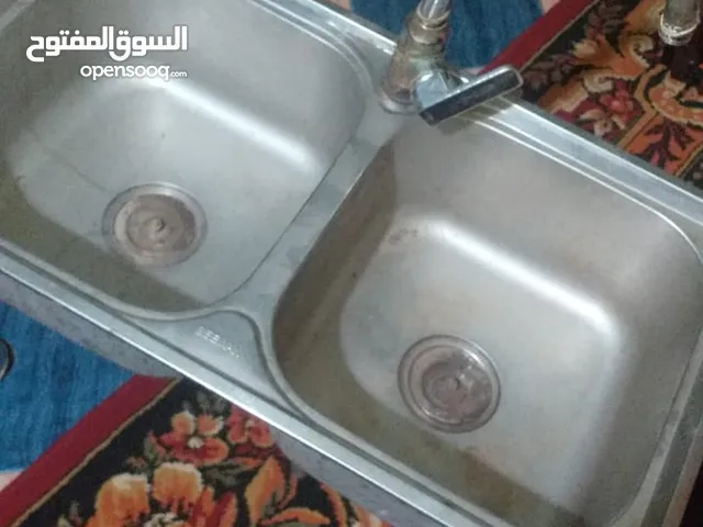 حوض استانلس تركى بالخلاط والتوصيلات جاهز على التركيب على طول ضد الصدأ وخامته تقيلة جدا