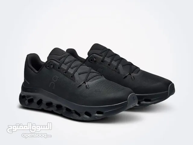 43 Sport Shoes in Tripoli