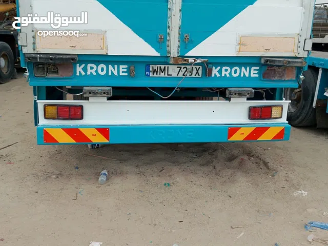 سطحه للبيع الطول 13 متر و60 تعمل على منافيخ اكبر حجم الجامبو كل حاجه فيها شغاله