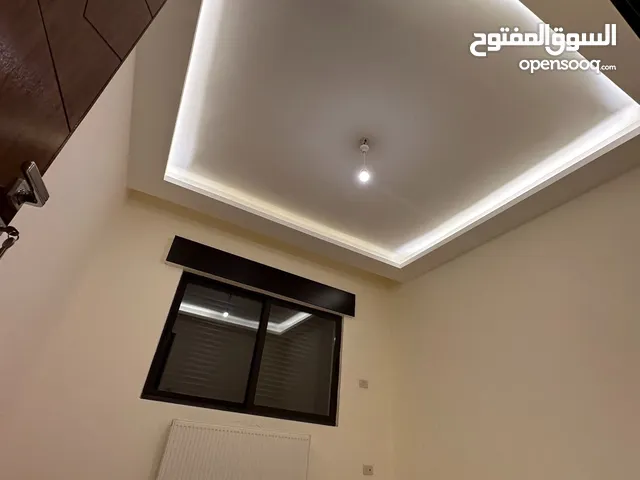 150 m2 More than 6 bedrooms Apartments for Sale in Amman Airport Road - Manaseer Gs