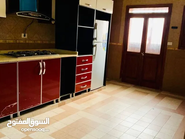 230 m2 4 Bedrooms Apartments for Rent in Tripoli Al-Nofliyen