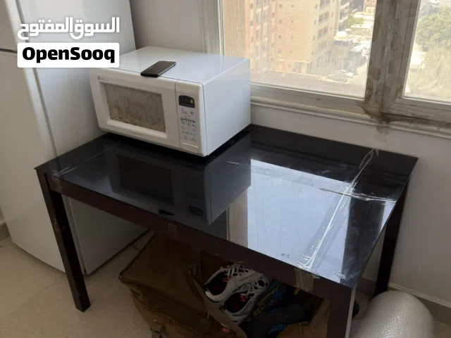 Dinning Table With Microwave