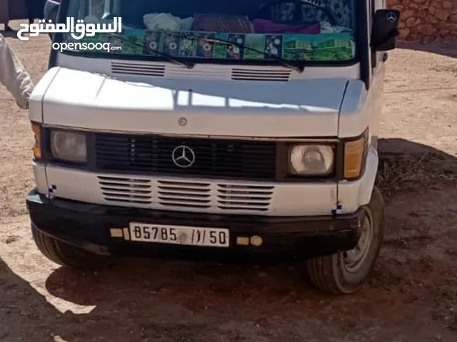 Box Mercedes Benz 1997 in El Jadida