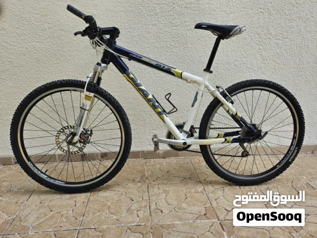 VTT GIANT Materiel Shimanu Frein disque Taille M Roues 26