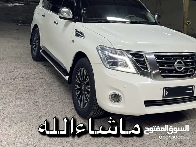 نيسان بلاتنيوم 320 بحاله ممتازه