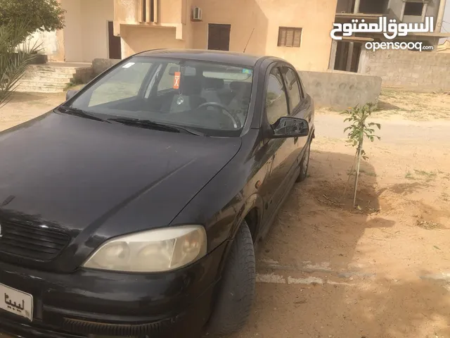 Opel Astra 2004 in Tripoli