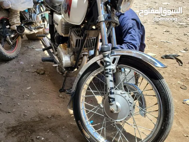 ياماها ابيض