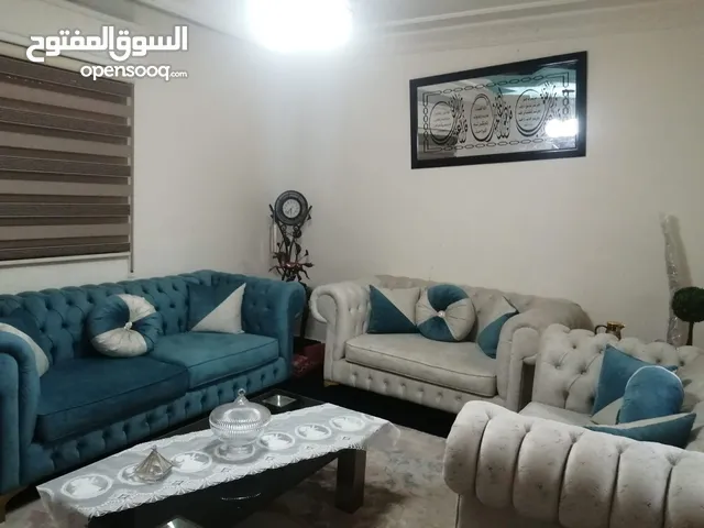 طقم كنب مستعمل بحالة الجديد