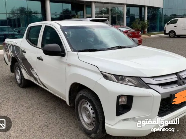 بيكب مسيوبيشي 2023 للبيع وارد خليجي