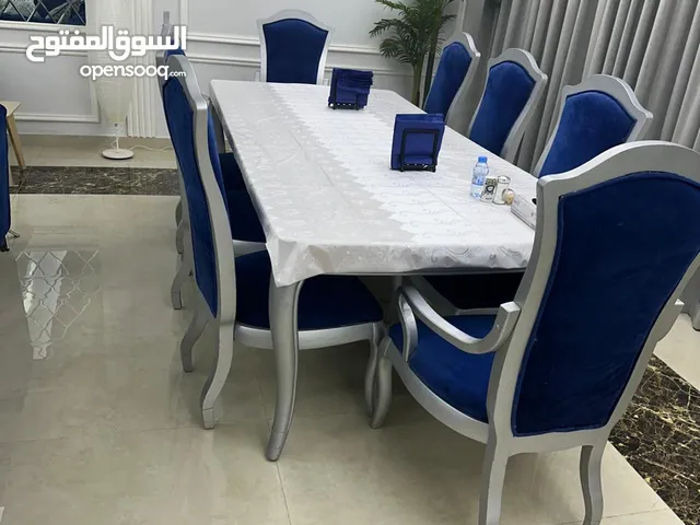 طاولة طعام للبيع