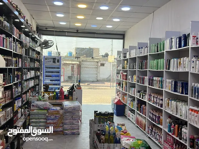 سنتر للبيع مساحة 200 متر