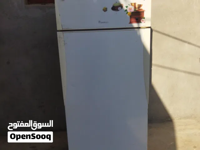 تلاجه وغساله غساله تبي قعدها لوطيه بس وامورهم تمام