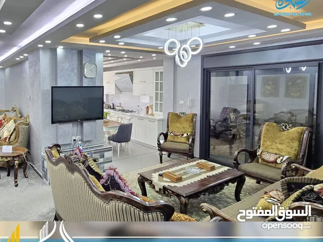 شقه مميزة مفروشه سوبر ديلوكس للايجار هادئه جدا ومريحه للسكن قرب كل الخدمات