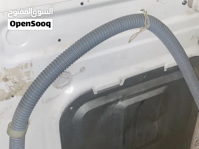 غساله للبيع فيها عطل